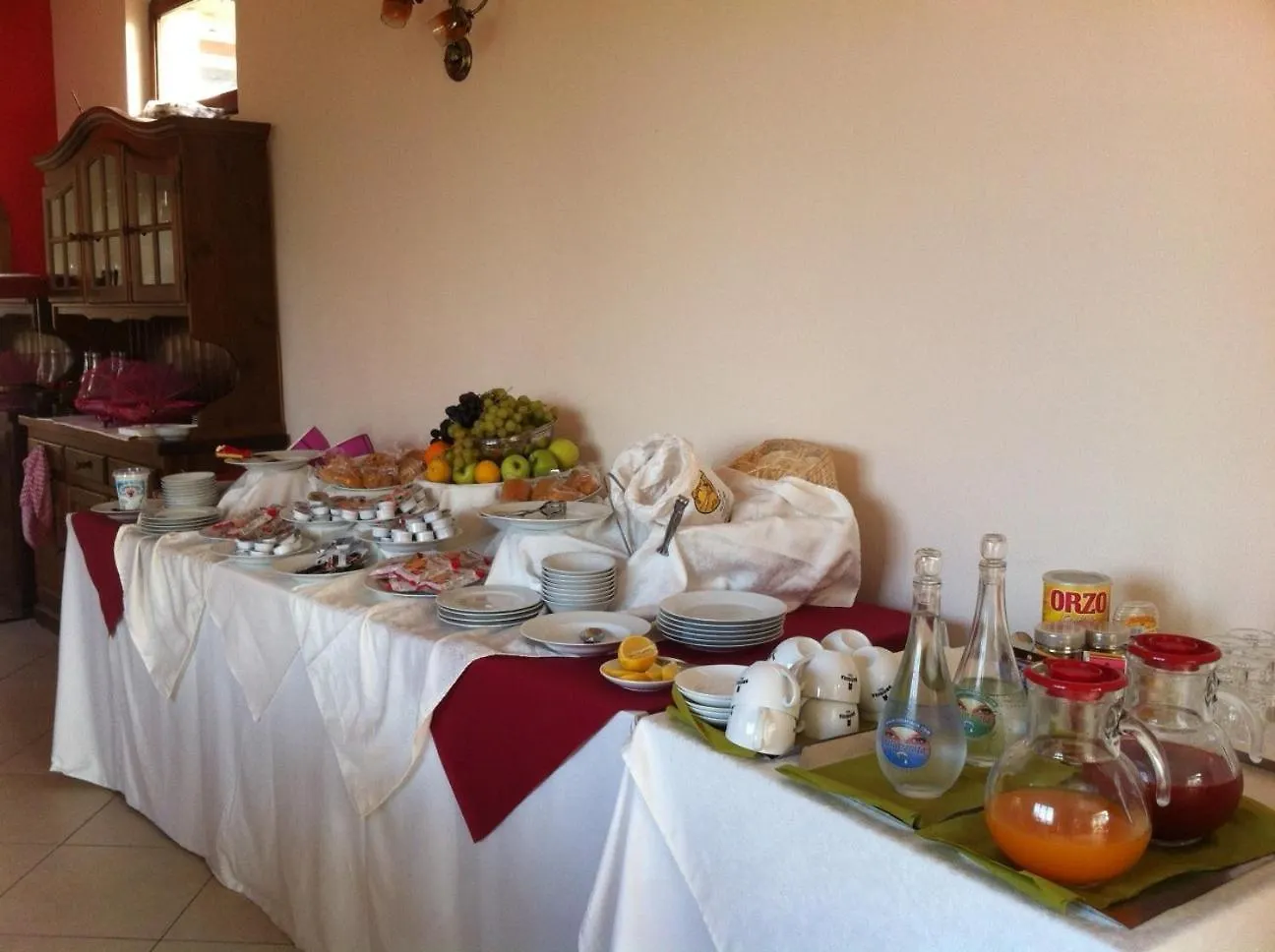 ** Szálloda Albergo Smeraldo Castelnuovo Magra Olaszország