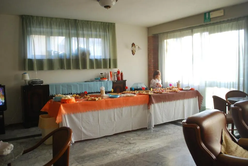 ** Szálloda Albergo Smeraldo Castelnuovo Magra Olaszország