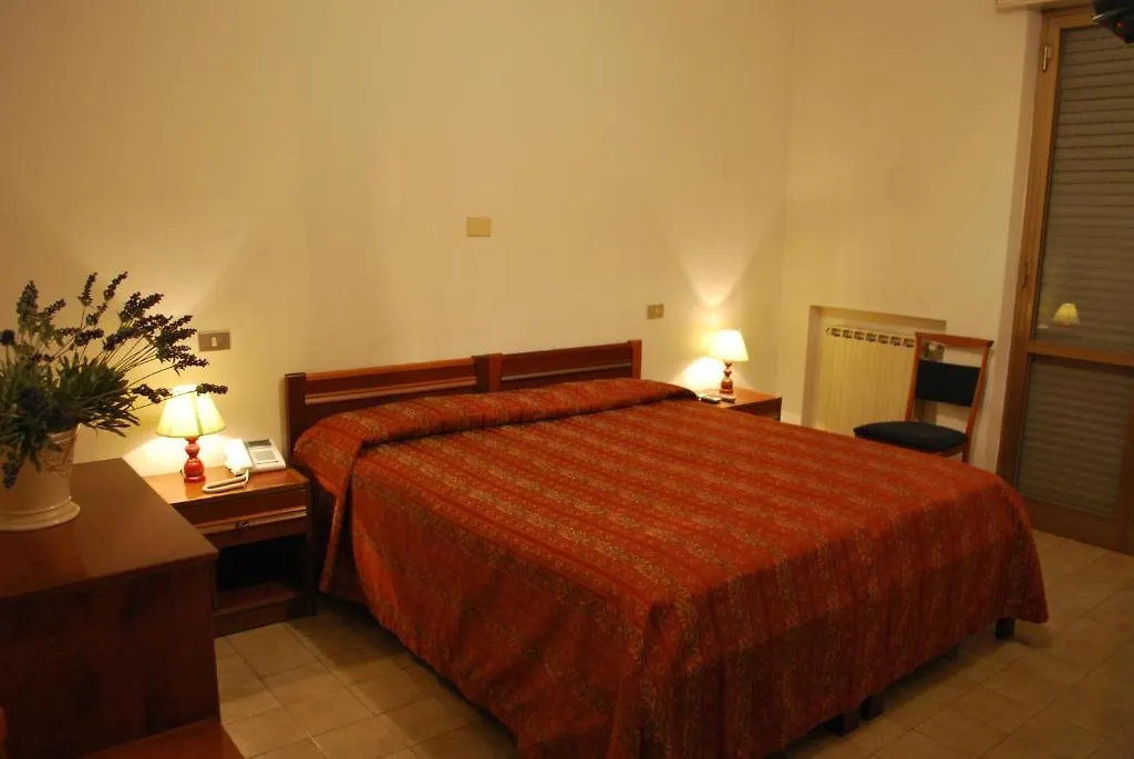 Szálloda Albergo Smeraldo Castelnuovo Magra